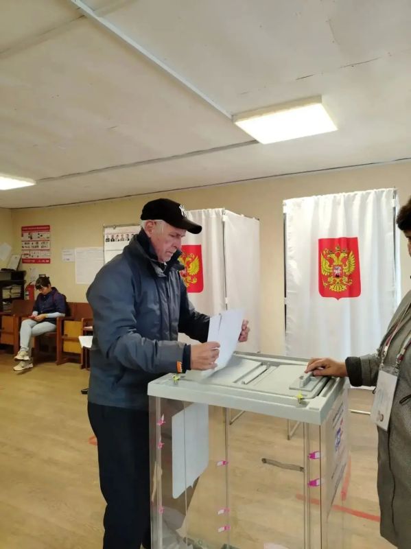 Начался второй день голосования на выборах в депутатов Государственной Думы и депутатов Новгородской областной Думы Начался второй день голосования на выборах в депутатов Государственной Думы и депутатов Новгородской областной Думы