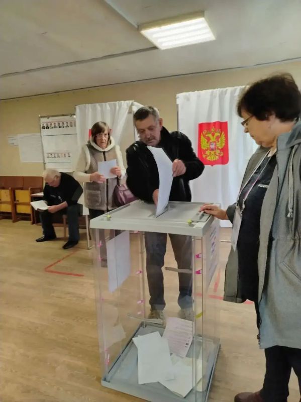 Начался второй день голосования на выборах в депутатов Государственной Думы и депутатов Новгородской областной Думы Начался второй день голосования на выборах в депутатов Государственной Думы и депутатов Новгородской областной Думы