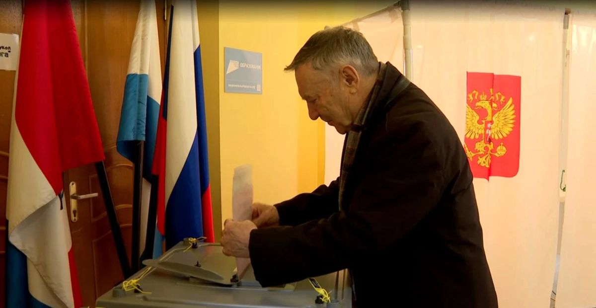 Новгородский историк Виктор Смирнов: В выборах наши предки участвовали активно