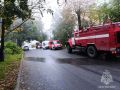 Пожарные потушили огонь на автомойке в Великом Новгороде