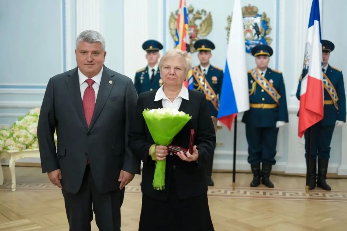Новгородские медики отмечены высокими государственными наградами Новгородские медики отмечены высокими государственными наградами