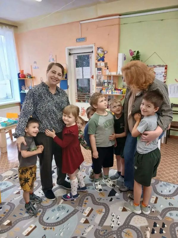 В сфере дошкольного образования Новгородской области работает 2700 специалистов В сфере дошкольного образования Новгородской области работает 2700 специалистов