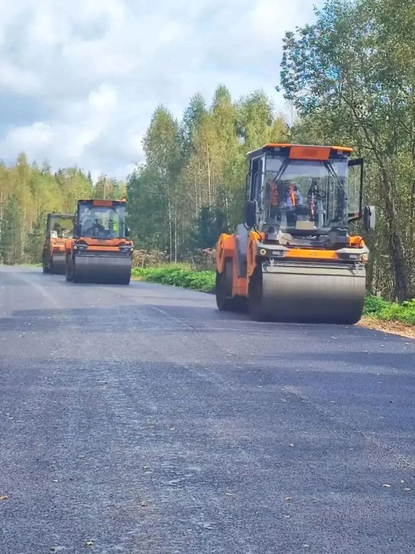 В Демянском округе отремонтируют пять дорог до конца октября В Демянском округе отремонтируют пять дорог до конца октября