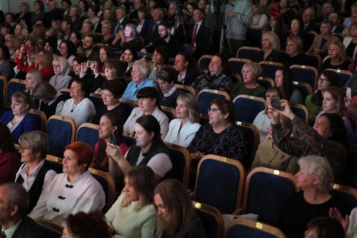 Педагоги региона отметили свой профессиональный праздник Педагоги региона отметили свой профессиональный праздник