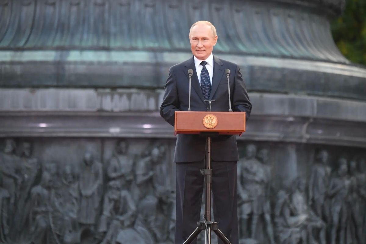 Александр Дронов поздравил президента Владимира Путина с днём рождения Александр Дронов поздравил президента Владимира Путина с днём рождения