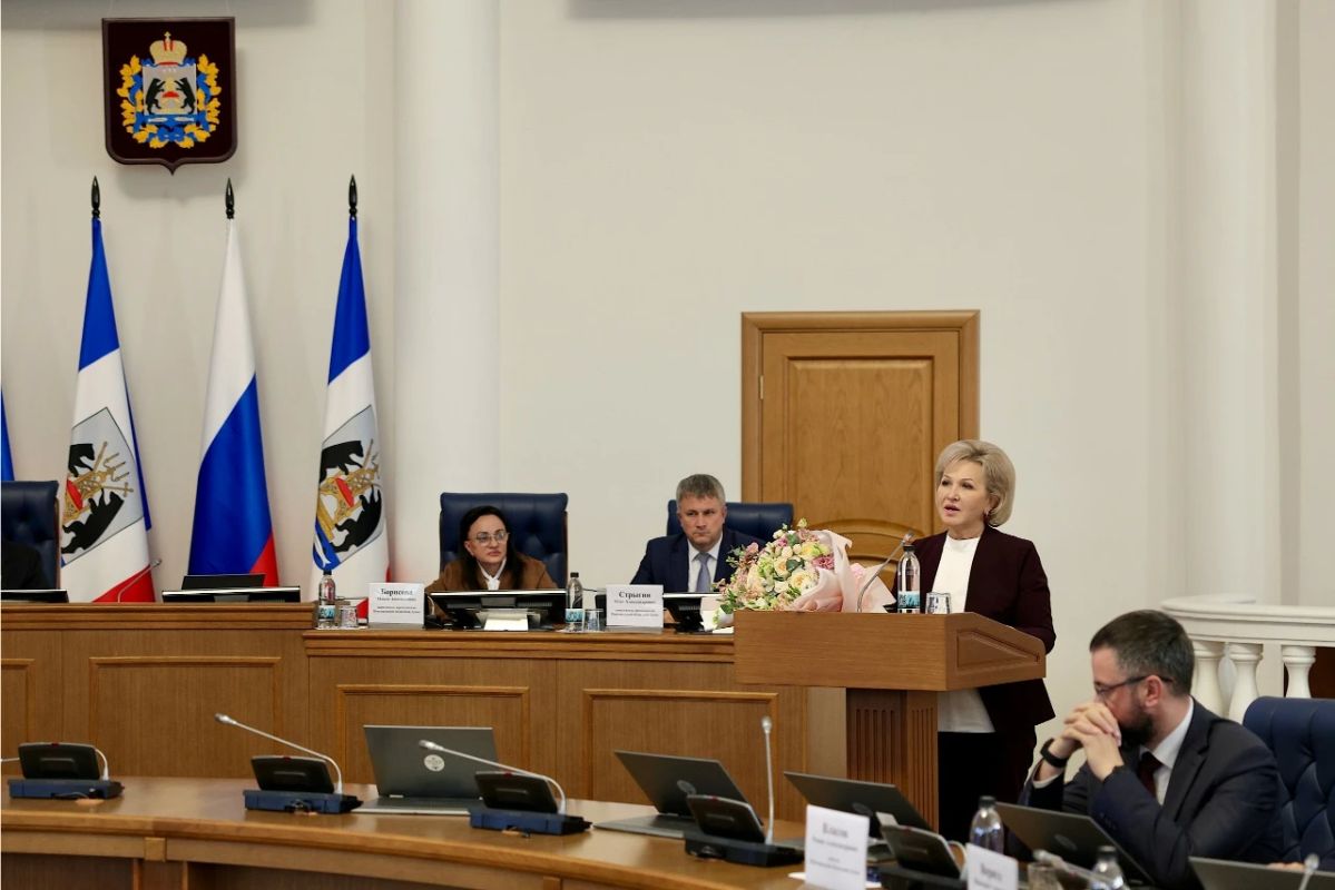Елена Писарева продолжит представлять Новгородскую областную Думу в Совете Федерации
