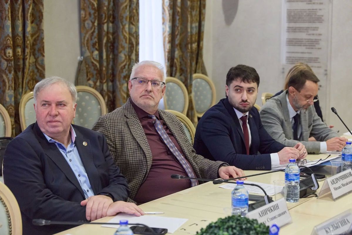 Специалисты из Новгородской области участвуют в выработке единого подхода в психологической поддержке участников СВО Специалисты из Новгородской области участвуют в выработке единого подхода в психологической поддержке участников СВО