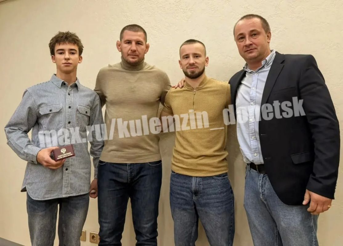 Воспитанник спортивной школы № 9 «Кировец», гимнаст Руслан Хрусталев, удостоен высшего спортивного звания — «Мастер спорта России»!
