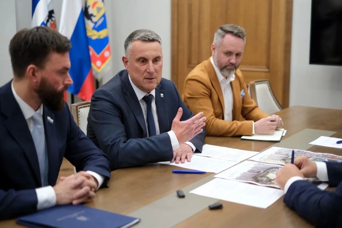 Александр Розбаум: Уважаемые Новгородцы!. В рамках Губернаторского проекта «Новгородский двор» в 2027 году мы вместе благоустроим 20 дворовых территорий на которых установим детские и спортивные площадки, места для отдыха... Александр Розбаум: Уважаемые Новгородцы!. В рамках Губернаторского проекта «Новгородский двор» в 2027 году мы вместе благоустроим 20 дворовых территорий на которых установим детские и спортивные площадки, места для отдыха...