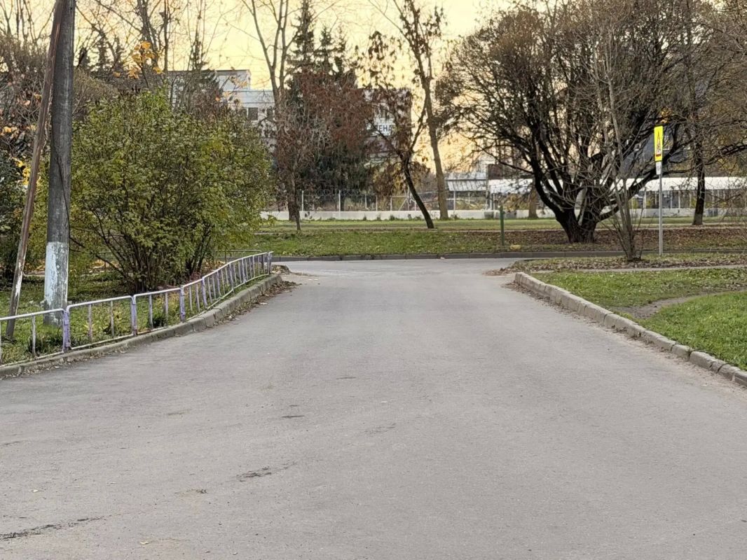Александр Розбаум: Уважаемые Новгородцы!. . В этом году, благодаря практике инициативного бюджетирования «Дорога к дому», проведены работы по ремонту трёх местных проездов к социально значимым объектам на улицах Южной... Александр Розбаум: Уважаемые Новгородцы!. . В этом году, благодаря практике инициативного бюджетирования «Дорога к дому», проведены работы по ремонту трёх местных проездов к социально значимым объектам на улицах Южной...