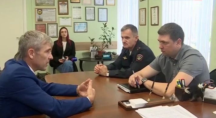 Полиция и охотоведы Великого Новгорода обсудили совместную деятельность служб по обеспечению безопасности граждан