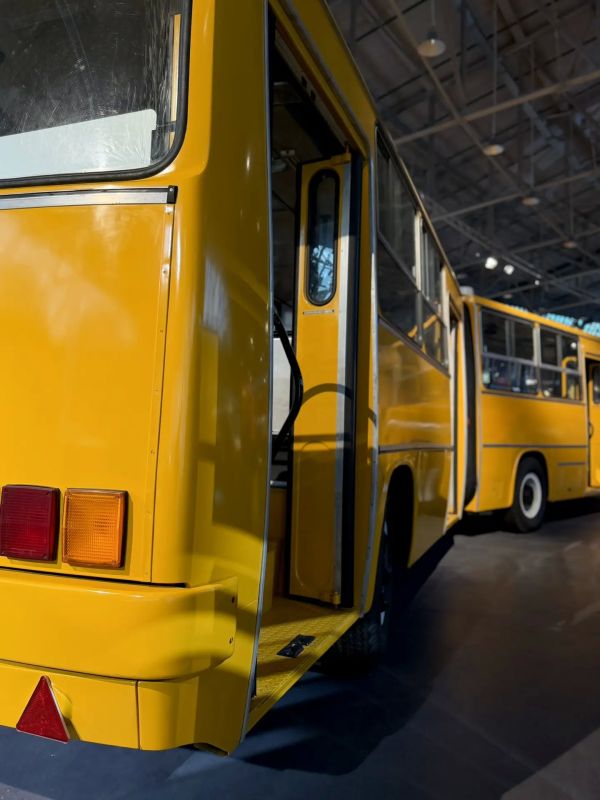 Ikarus 280. Легендарный желтый автобус Ikarus 280. Легендарный желтый автобус