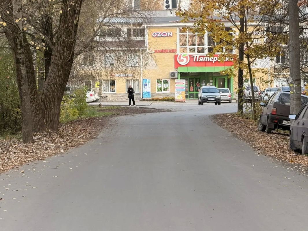 Александр Розбаум: Уважаемые Новгородцы!. . В этом году, благодаря практике инициативного бюджетирования «Дорога к дому», проведены работы по ремонту трёх местных проездов к социально значимым объектам на улицах Южной... Александр Розбаум: Уважаемые Новгородцы!. . В этом году, благодаря практике инициативного бюджетирования «Дорога к дому», проведены работы по ремонту трёх местных проездов к социально значимым объектам на улицах Южной...