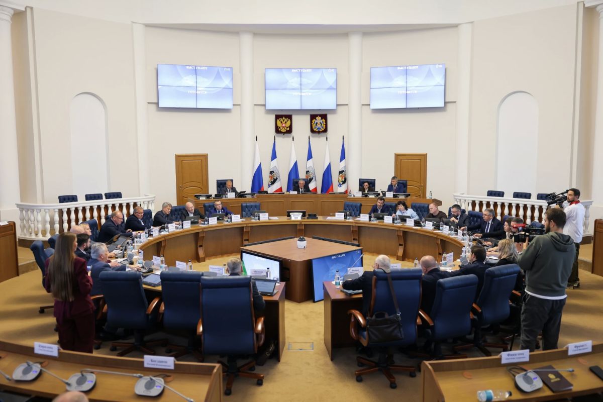В Новгородской области приняли закон о ежемесячных выплатах для молодых медиков