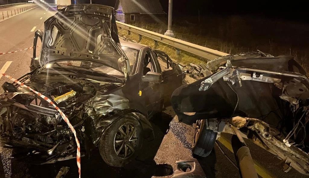 В Великом Новгороде в ДТП пострадал подросток на питбайке В Великом Новгороде в ДТП пострадал подросток на питбайке