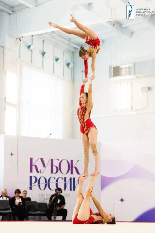 Новгородки выиграли бронзу Кубка России по спортивной акробатике Новгородки выиграли бронзу Кубка России по спортивной акробатике