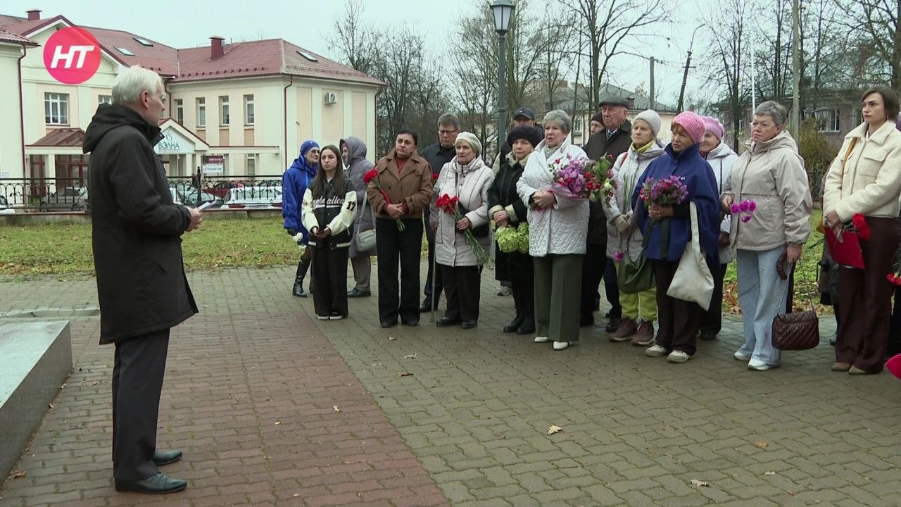 В сквере на улице Духовская прошел митинг, посвященный памяти жертв политических репрессий