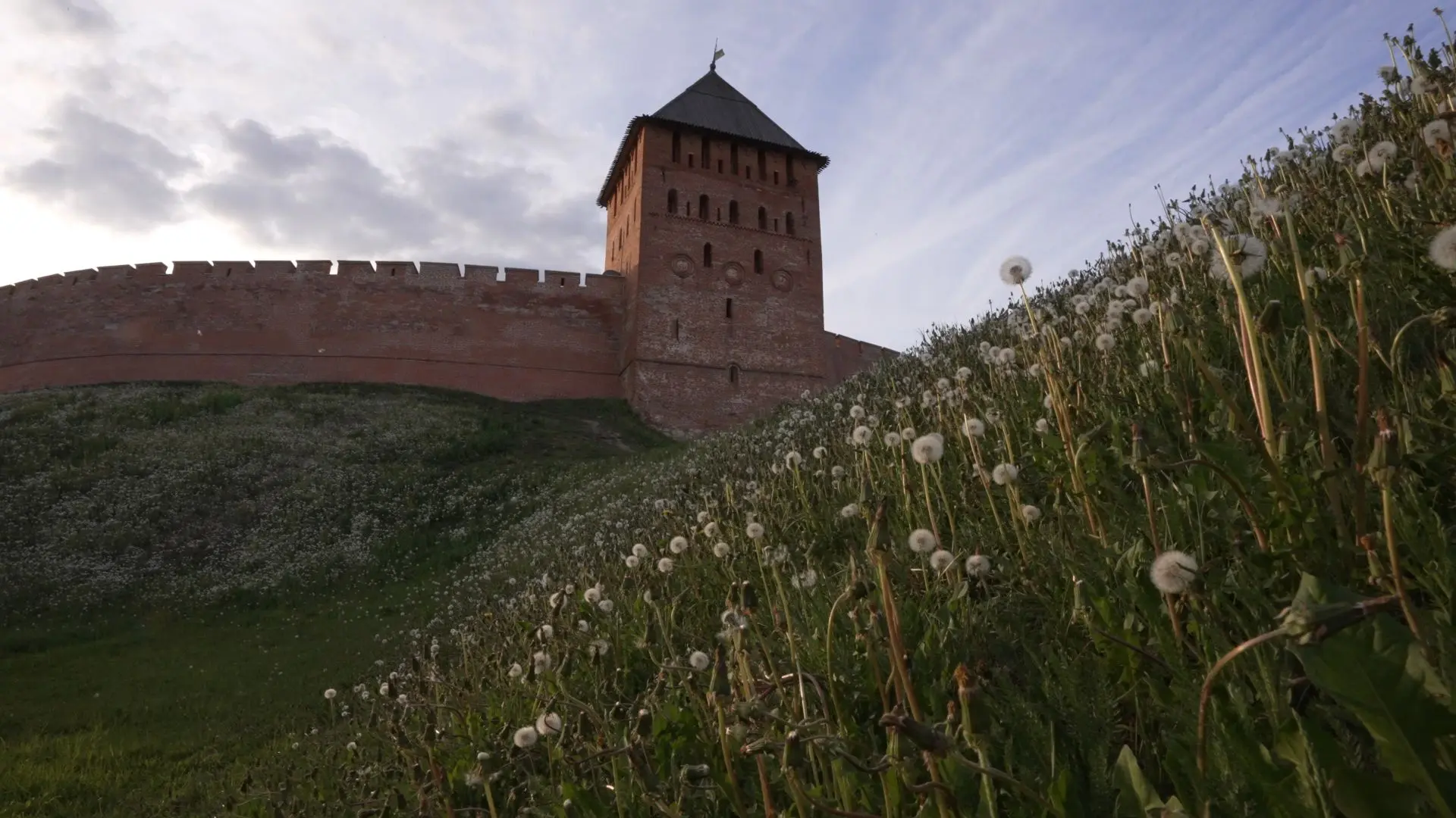 Новгородский Роскадастр вносит данные о границах территорий исторических памятников в реестр недвижимости